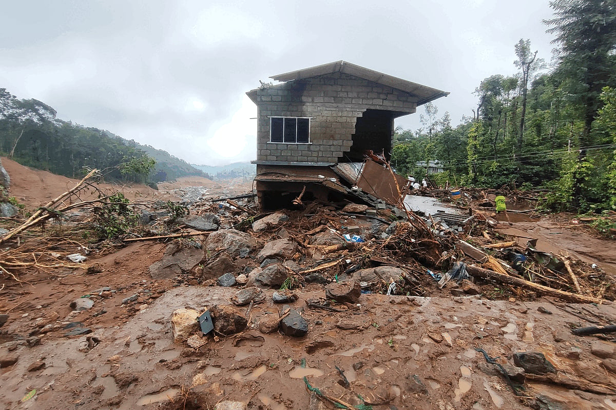 Wayanad landslide: ಮೃತರ ಸಂಖ್ಯೆ 330ಕ್ಕೆ ಏರಿಕೆ; ಇನ್ನೂ 280 ಮಂದಿ ನಾಪತ್ತೆ!